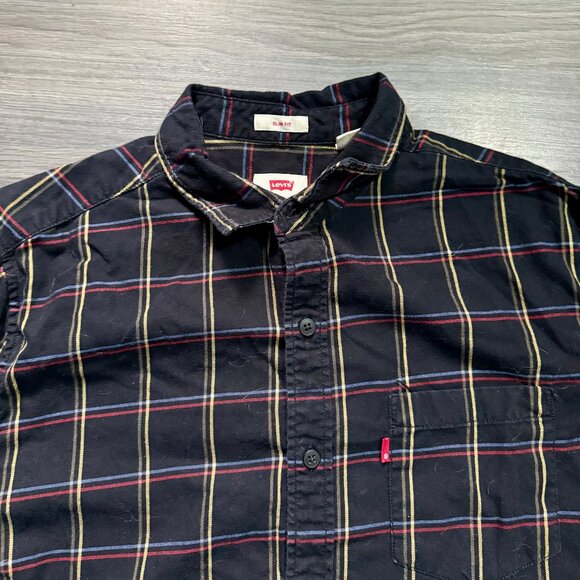 Levi's Men's Plaid Flannel Button Up - Picture 2 of 5